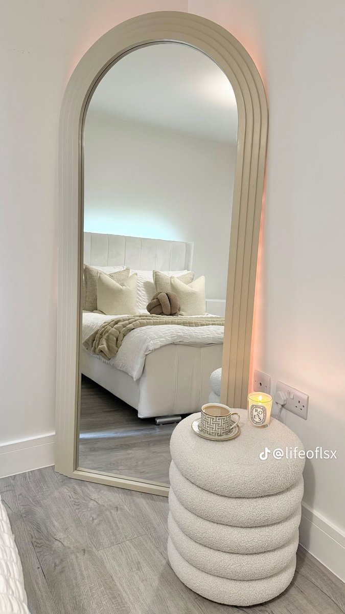 ysm_ii69's tweet image. C’est dans ce genre d’appartement que j’ai décidé de construire mon futur