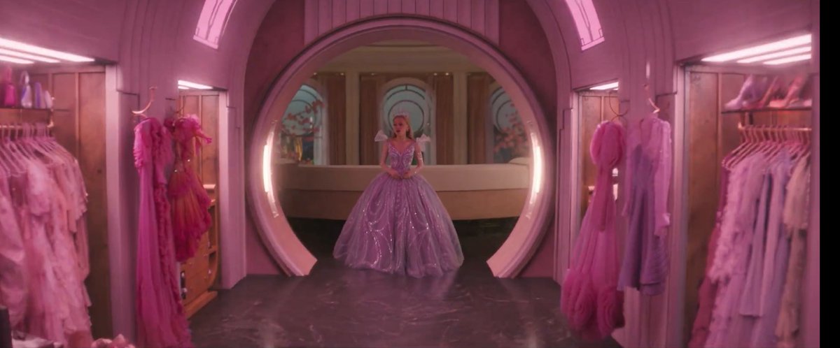 🚨Glinda’s closet in ‘Wicked: For Good’