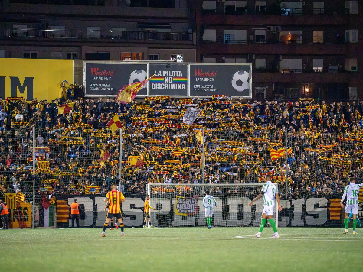 🏟️ El <a href="/ReusFCR/">Reus FC Reddis</a> ja ha venut 180 entrades a l’afició del Sant Andreu pel partit d’aquest diumenge a l’Estadi Municipal de Reus.

Diumenge s’esperen prop de 200 aficionats de la <a href="/uesantandreu/">Unió Esportiva Sant Andreu</a> a Reus.

(Foto: UESA)