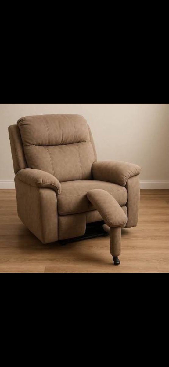 cappincousins's tweet photo. Heard this is the #icemans chair in his living room #locks #primetime https://t.co/RqBMnEsUQs