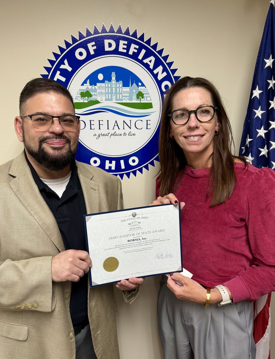 Buckeye Ohio Risk Management Association (BORMA, Inc.) received the Auditor of State Award. AOS's Scott Sands presented the award to the City of Defiance's Finance Director Kim Sprague. Congrats! 🏆