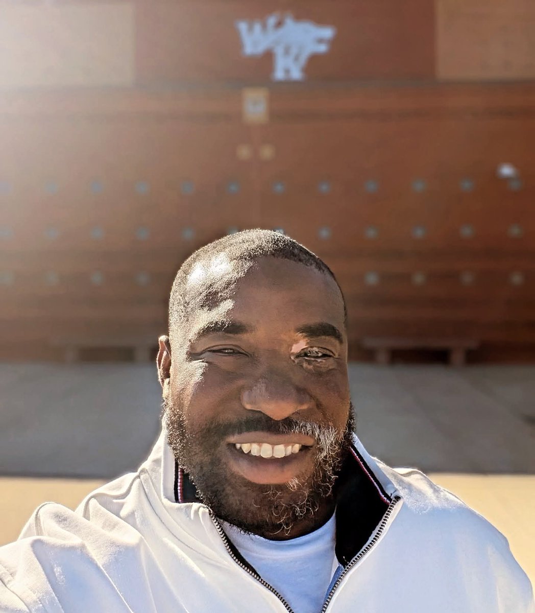 PriceChrisCoach's tweet photo. On #GameDay We Wear White 🥶💧❄️
🐺 @ Irmo High School 

#FOCUSFriday 

[11] Put on the whole armor of God, that you may be able to stand against the wiles of the devil.

Ephesians 6:11 NKJV

#FOCUS | #PACKMentality | #COACHCP https://t.co/9XkL0dhlNC