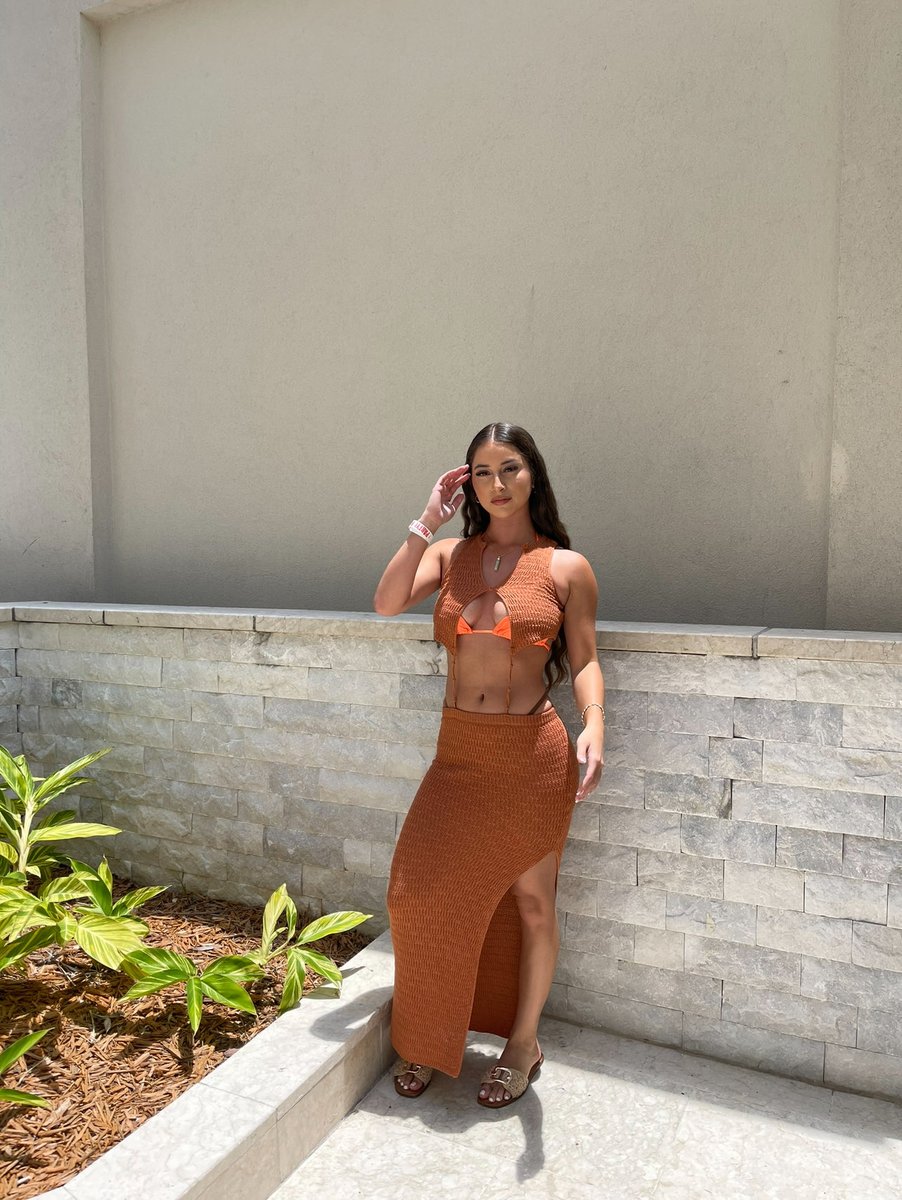 Officialxsam's tweet photo. #bikiniseason #ootd #fashion #PoolParty #poolside https://t.co/VrvBvc32iV