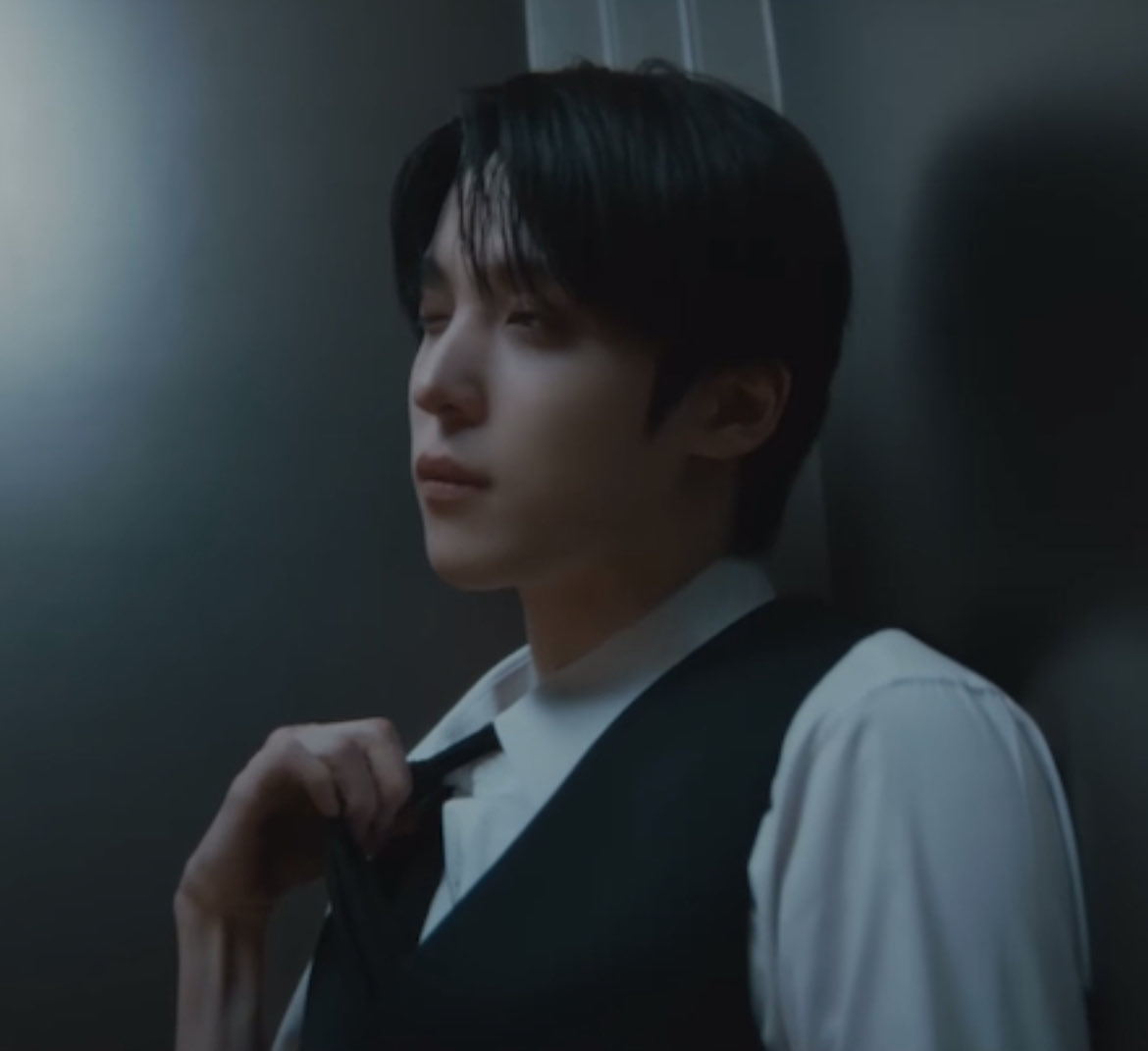 YUNHO PLEASE I SAID IT AS A JOKE WHY DID YOU DO 2/3 IN THE FIRST 10 SECONDS 😭