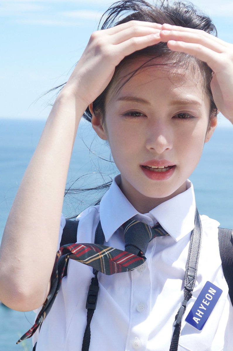 ahyeon pics tweet media