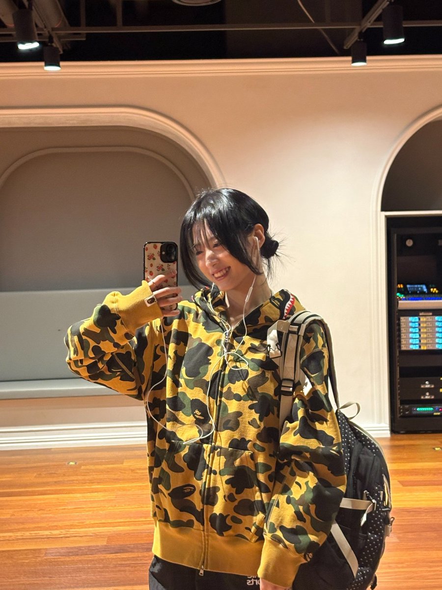 ahyeon pics tweet media