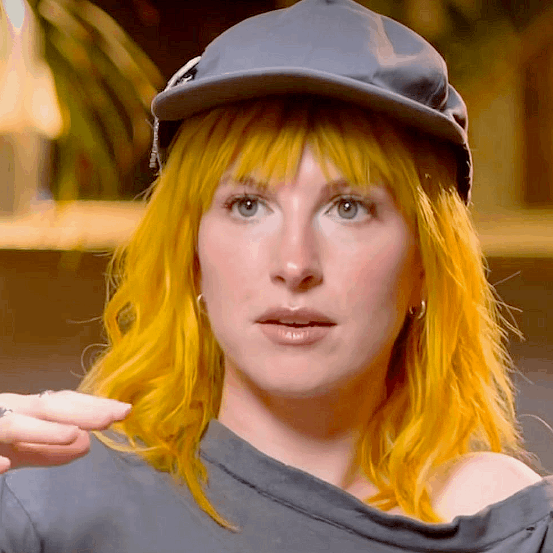 picsofhayley's tweet photo. this insane facecard https://t.co/rcNtQJb6d0