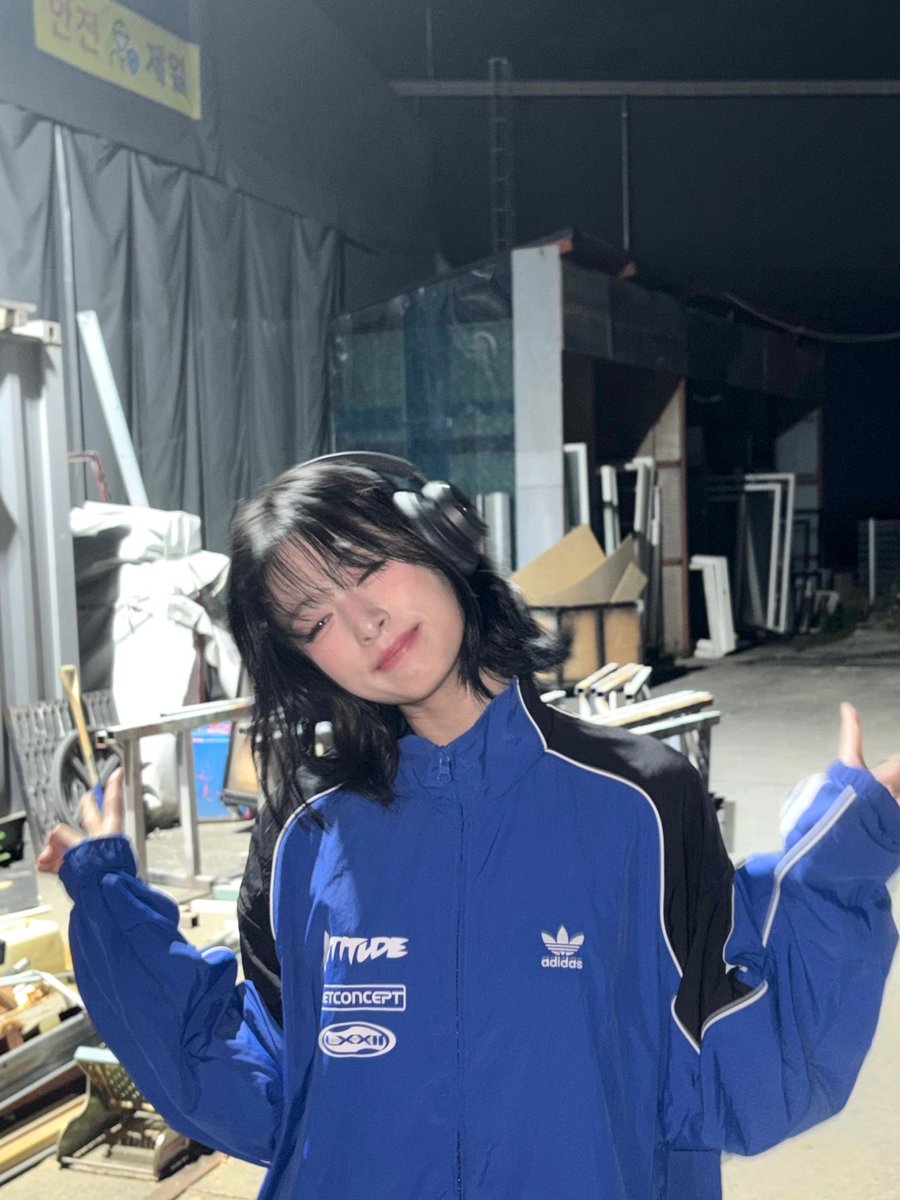 ahyeon tweet media