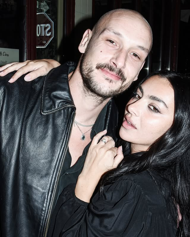 xcxsource's tweet photo. Charli xcx and George Daniel at her Vanity Fair cover party in NYC last night 🖤 https://t.co/FLMbYTENvD
