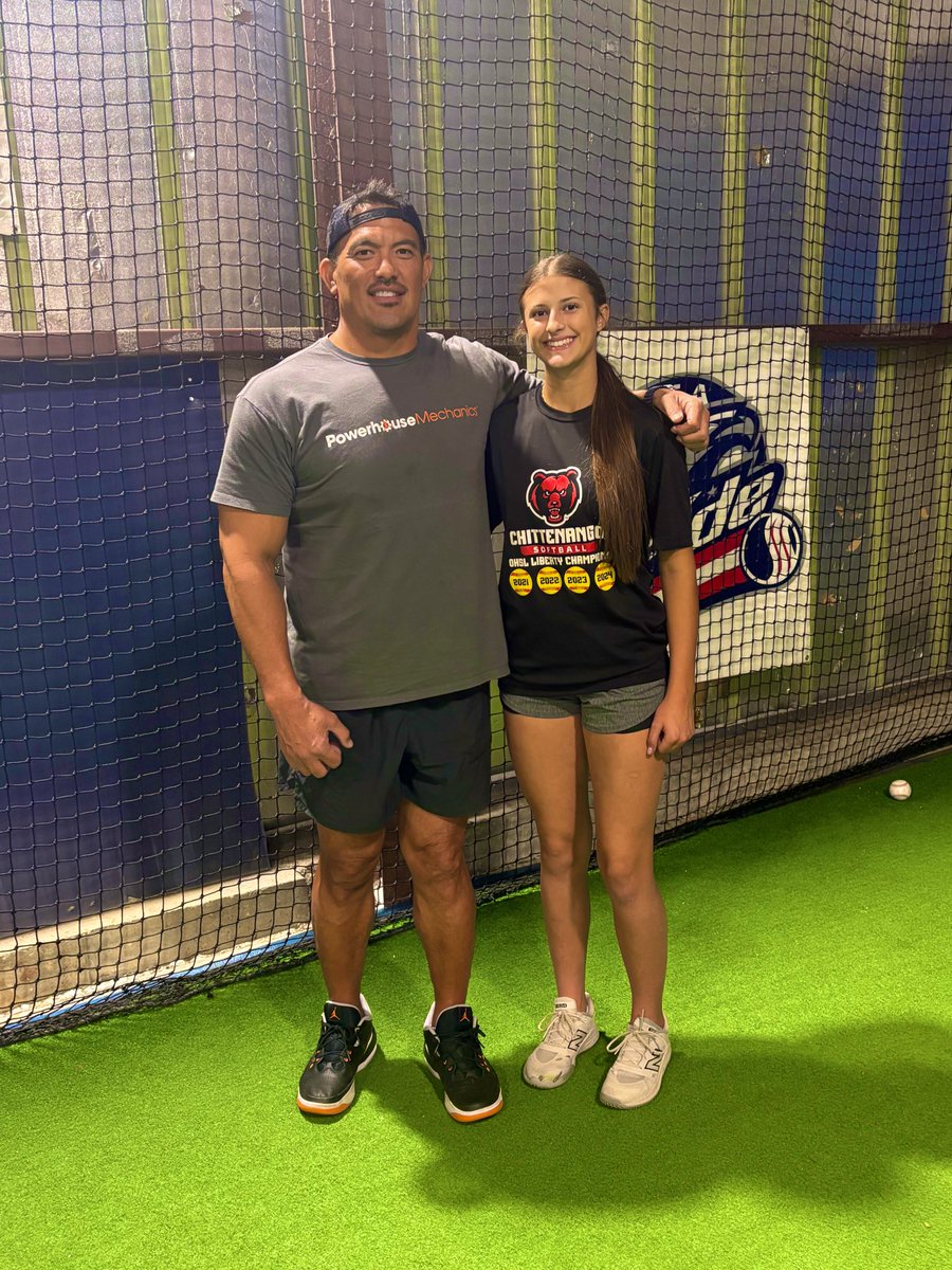 LaurenMachan27's tweet photo. Great to have Jason Luli, head of @PHmechanics, on the east coast again! Always leaving a more knowledgeable and powerful pitcher after working with him! 

@CoachBryan18 @TeamPaAugustus @teampafastpitch https://t.co/Nsgr7gVRNq