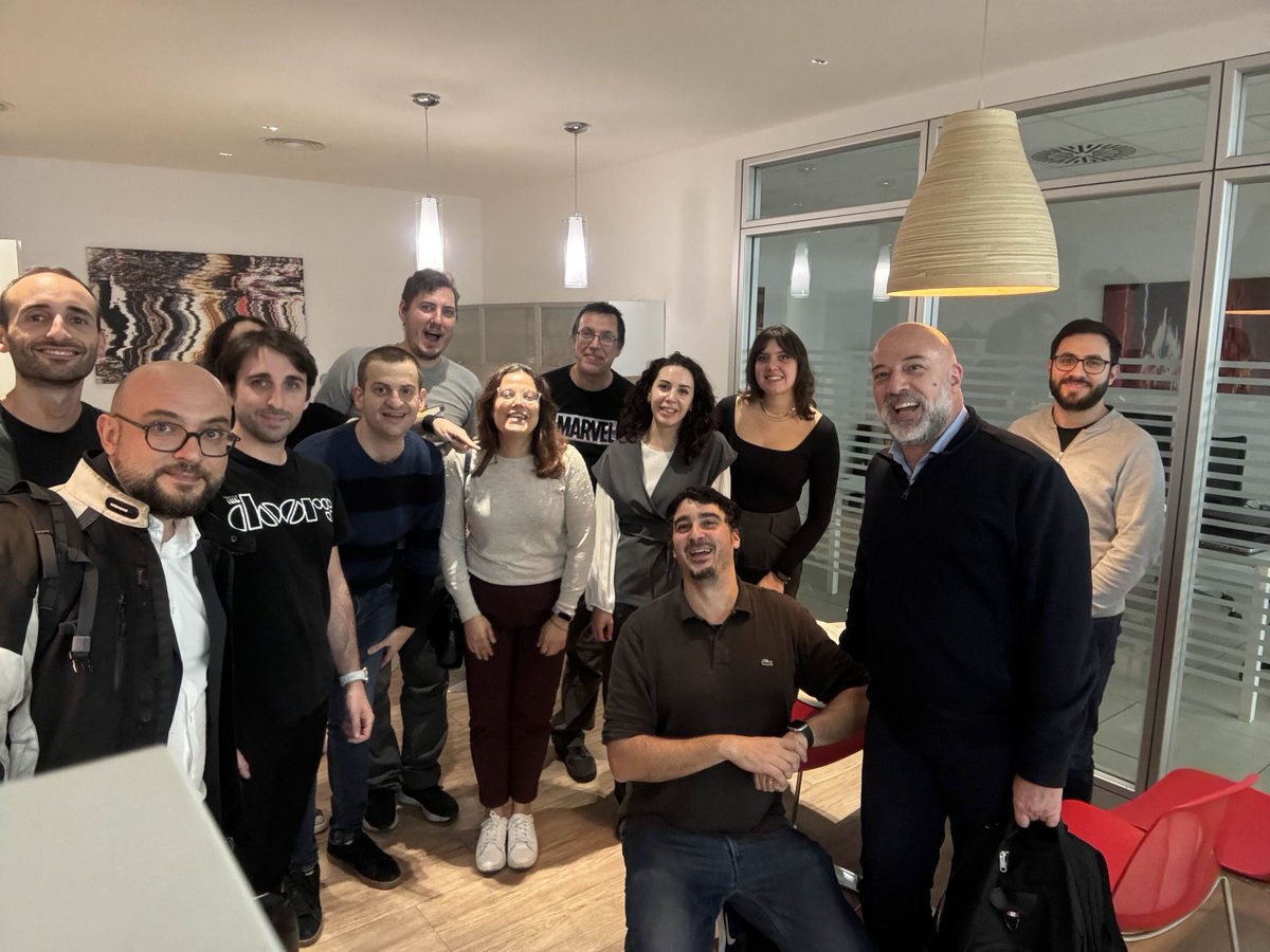 sourcesense's tweet image. Pochi giorni fa, nella nostra sede romana. . . 
con la community RomaJS e Marco Liberati per esplorare come un’app per dashboard può evolvere in una piattaforma moderna, integrata con GitOps, Terraform e LLM.

 #Community #JavaScript #GitOps #LLM #Terraform