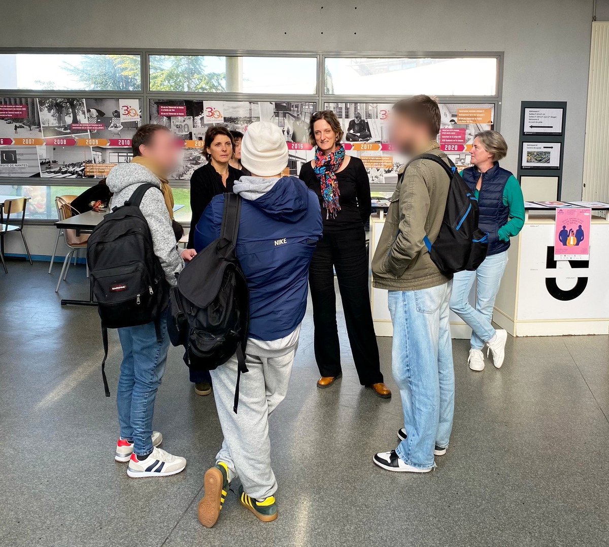 🔴 Notre équipe tenait un stand #SanteMentale au Campus Universitaire de #LRSY <a href="/NantesUniv/">Nantes Université</a> dans le cadre des <a href="/Sism_Officiel/">SISM</a>
👉+100 étudiants accueillis pour parler sommeil, anxiété des études, transition vers la vie adulte… Prochaine intervention le 17/01 pour le #BlueMonday👍