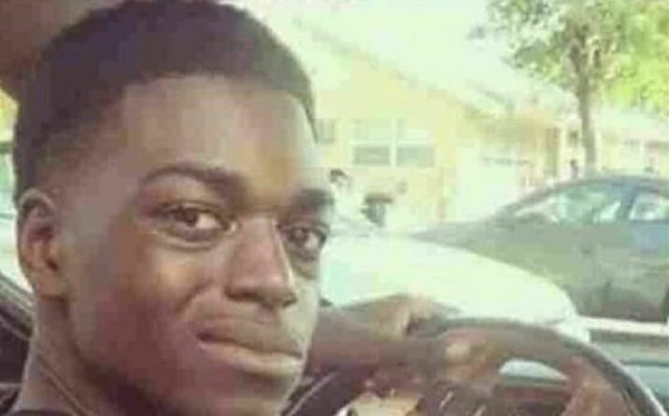 What do you mean you finished campus in 2002🙄 aren't you supposed to be dead right now