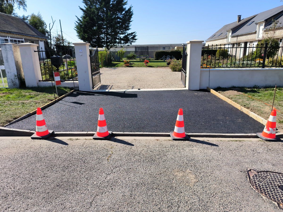 🛠 Amélioration de la voirie

Un bateau a été refait Rue de Nivouville, devant un portail, afin de faciliter l’accès et améliorer la sécurité pour les usagers.

#Châteaudun #Voirie #Travaux #Accessibilité #Sécurité #Aménagement