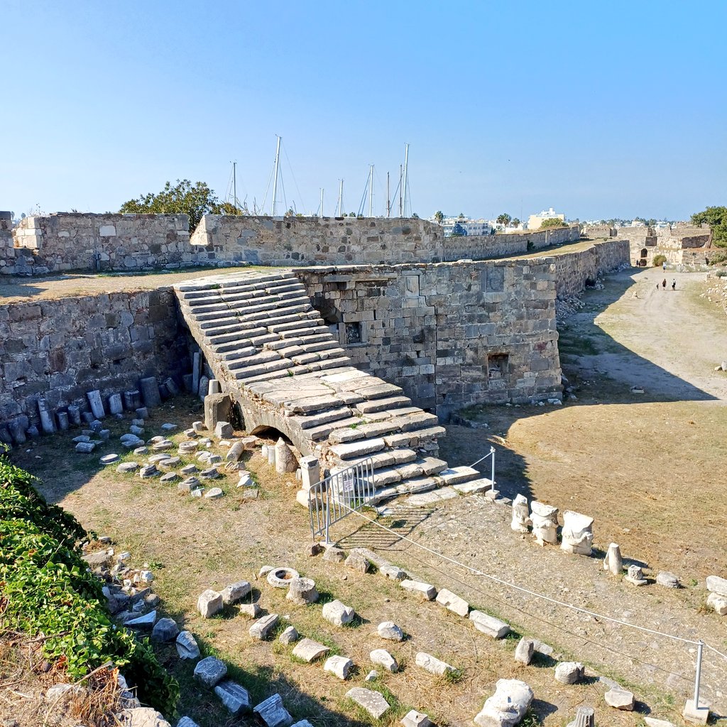 Lockolike's tweet image. A trip out to Kos town today. Reasonably clear views across to Turkey.  #Kos