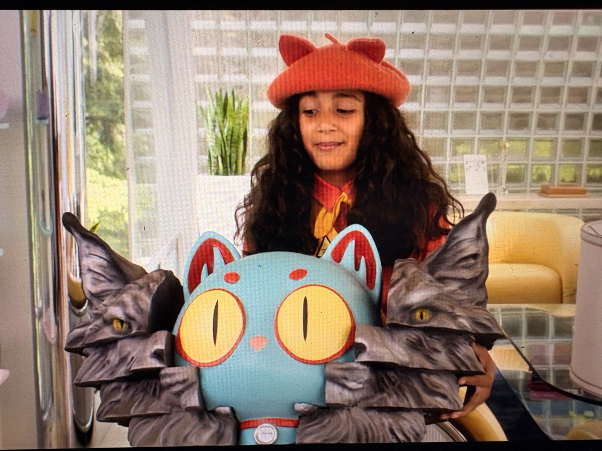 TravisHouze's tweet image. I&apos;m still wholeheartedly convinced that #gabbysDollhouse movie made a #TotalRecall reference