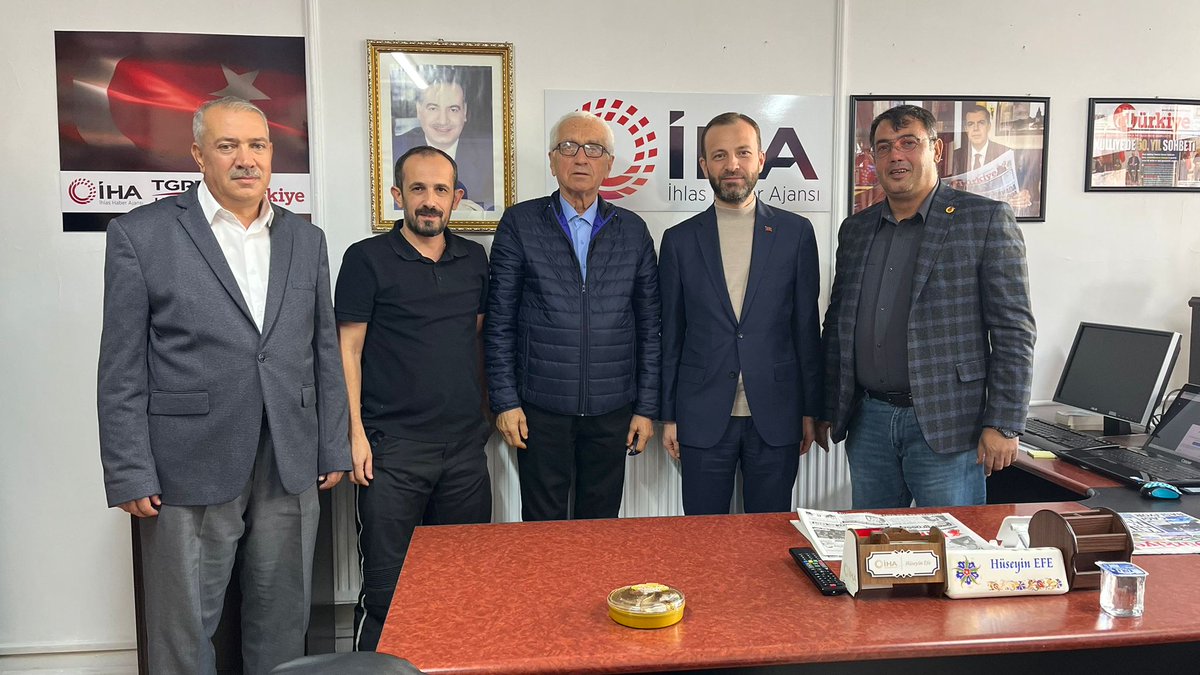 Kütahya Milletvekili İsmail Çağlar Bayırcı 'Kıdemli Gazeteciler grubu' ile bir araya geldi
 Gazeteci/Yazar ve Sabah gazetesi Muhabri İhsan Tunçoğlu Gazete 43'ün sahibi Erkan Sağlam, (DHA) Muhabiri Oğuzhan Kılıç ve Ev sahibi İHA Temsilcisi Hüseyin Efe
<a href="/huseyinefe43/">Hüseyin Efe</a> 
@ismailcagl