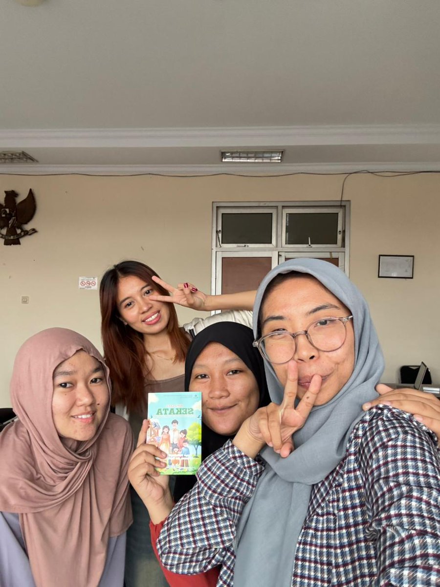 Muslimnesss's tweet image. Kuncinya adalah... kalau cover udah oke/mood/looking good banget, slide selanjutnya insyallah lancar jaya 🤗.

Semangats Sekata Team