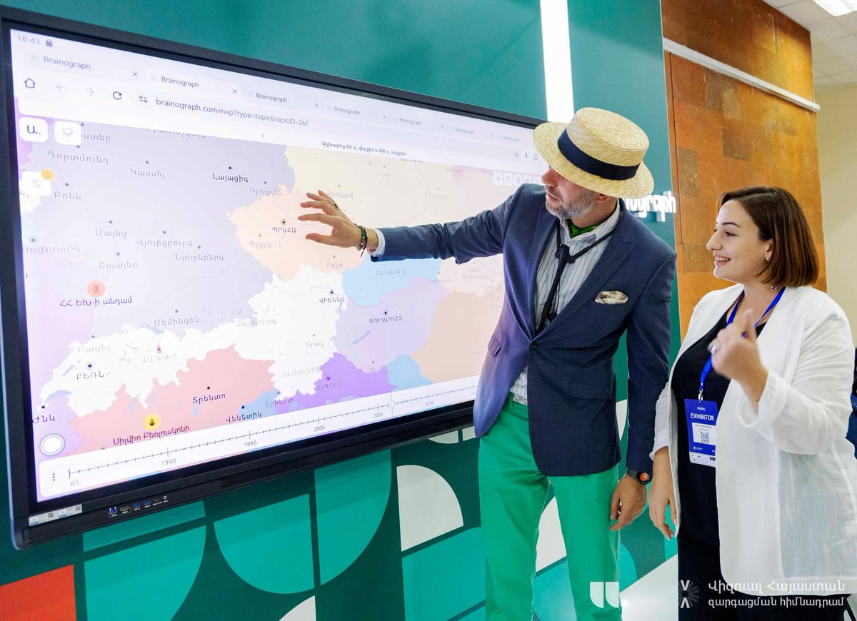 petr_piruncik's tweet image. Honored to visit the Visual Armenia booth at #DigiTec2025! 🇨🇿🇦🇲 I explored Brainograph EdTech — an innovative way for Armenian students to discover Czechia and its history through visual learning. Grateful for the warm welcome and inspiring exchange! ✨ 
#EdTech #visualarmenia