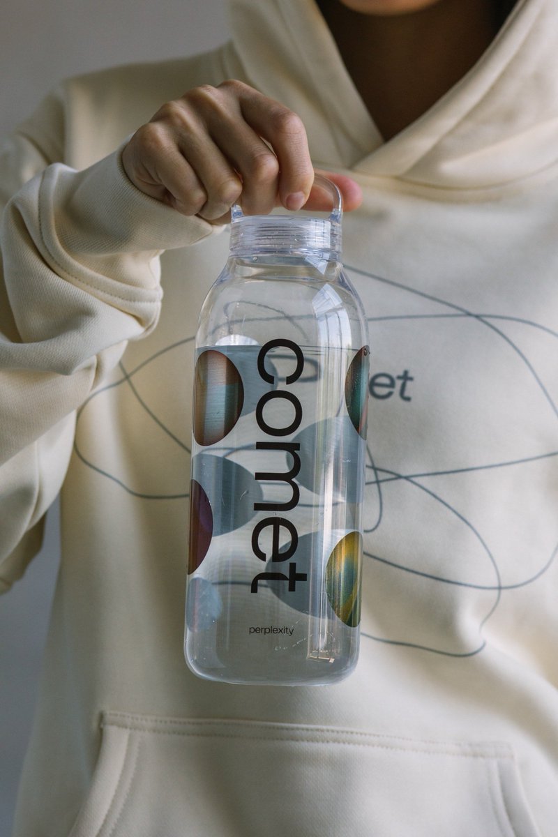 PPLXsupply's tweet image. what’s a clever way you’ve used @comet? drop your discoveries in the comments below

we&apos;ll randomly select a few folks and send the comet explorer kit your way ☄️