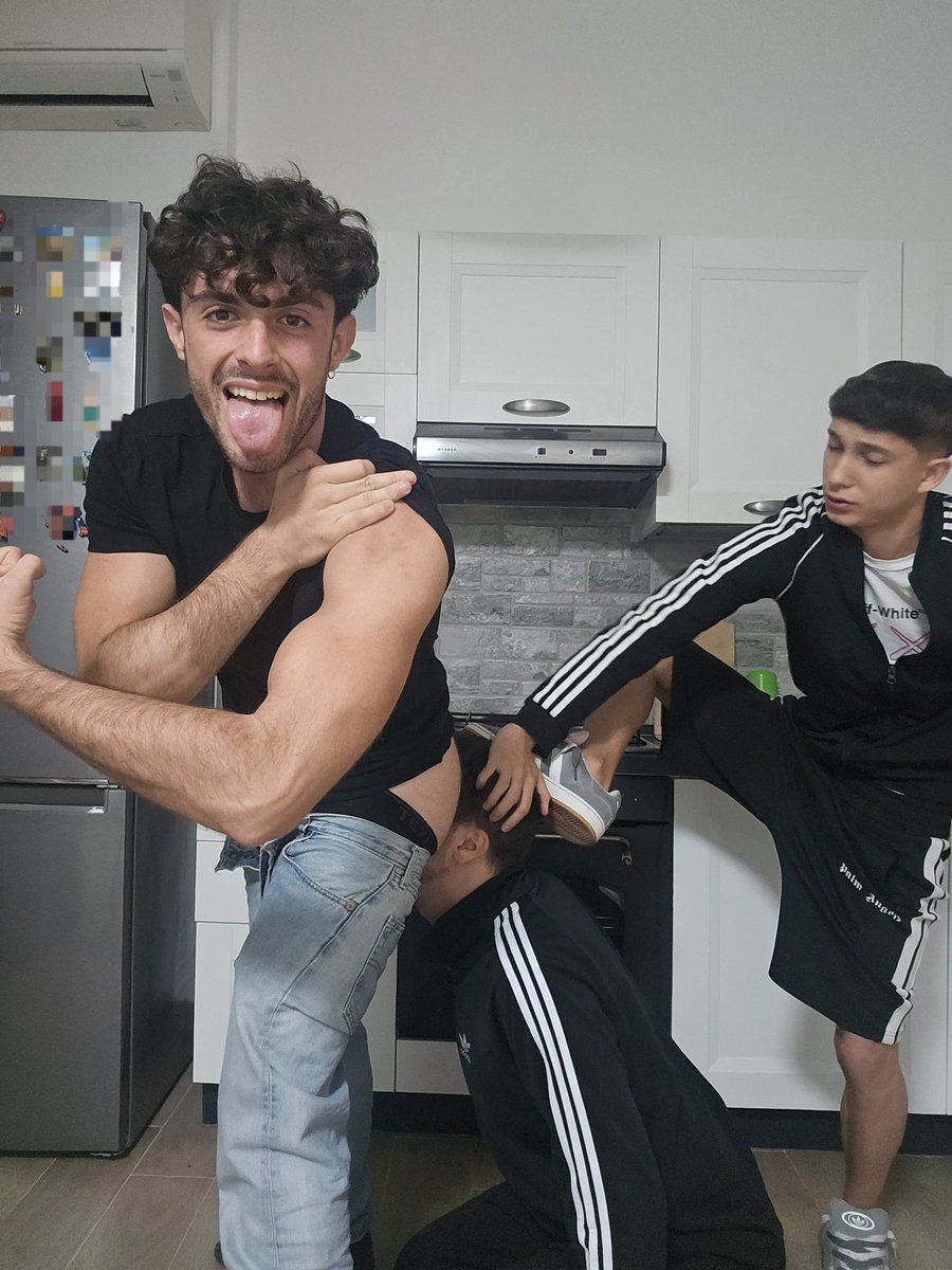 Mangiami il culo, f****o! 👅🍑
Eat my ass, f****t! 👅🍑

Video completo sul mio nuovo canale telegram : t.me/+8hYjNtQpcjNhZ… 👑🔥
Full video on my new Telegram channel : t.me/+8hYjNtQpcjNhZ… 👑🔥

#fagtax #taxfriday #facesitting
#cashmaster #cashcock #cashdrain #findom