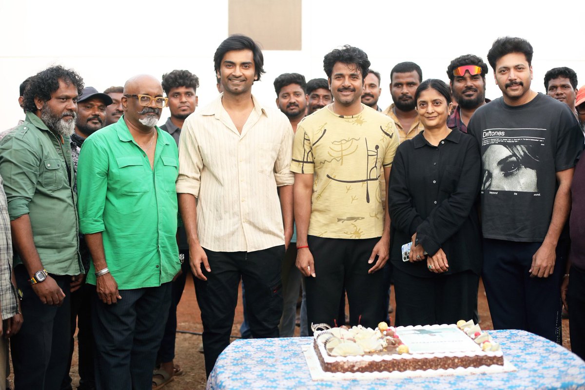 SKFC_Kerala's tweet image. #Parasakthi Shoot Wrapped 💥 the blast big screen on January 14th 2026 💥

#ParasakthiPongal #ParasakthiJan14th 

@Siva_Kartikeyan @Sudha_Kongara @iam_RaviMohan @Atharvaamurali @sreeleela14 @gvprakash @DawnPicturesOff @RedGiantMovies_