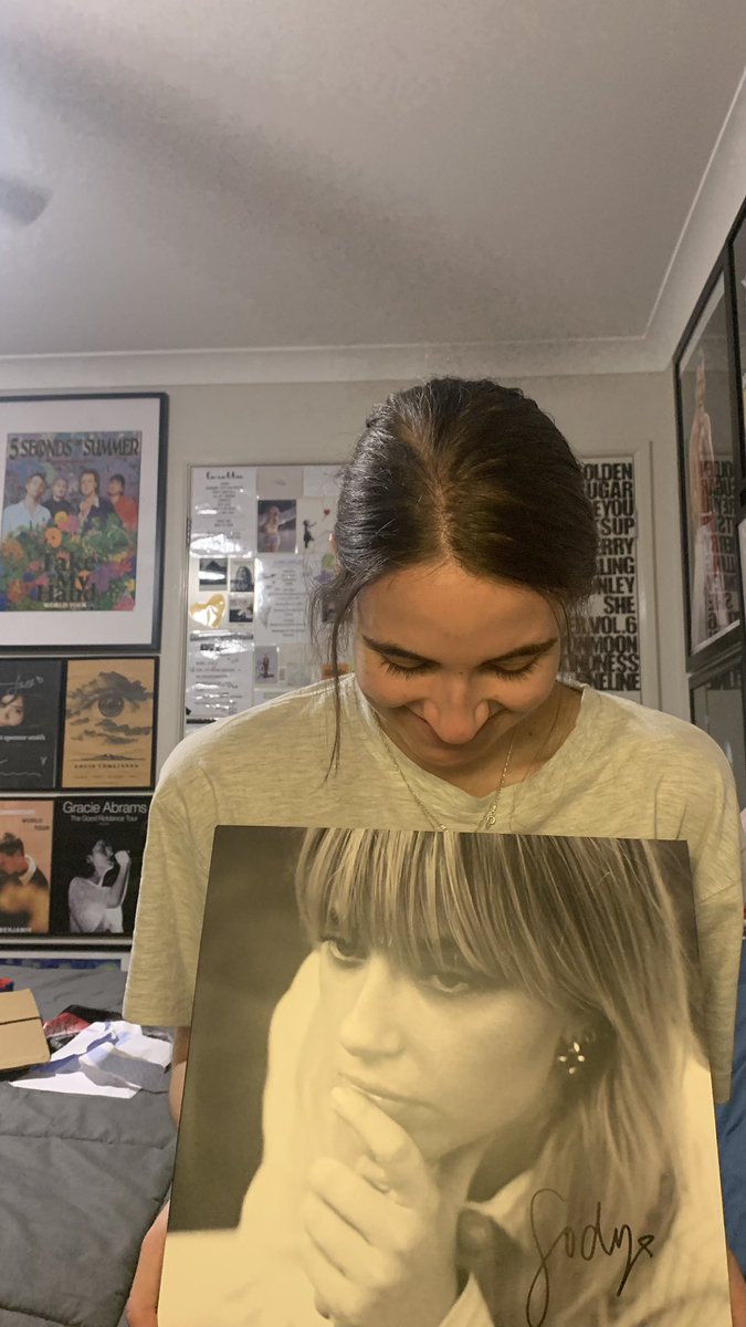 jess 🫂 tweet media