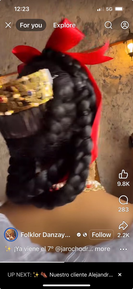 ⁦<a href="/PMovimiento/">Primer Movimiento</a>⁩ HaaY yo busco en sacramento CA quien me haga un tocado de trenzas así para mi boda el 31 - no encuentro !!!! Ayuda!! México originario lo adoro