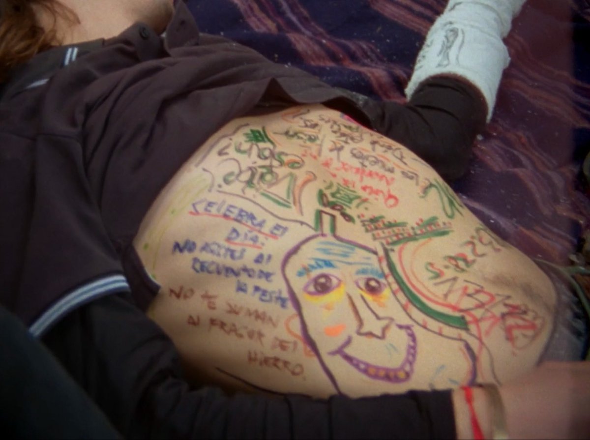 This week: OCTOBER NOON a film by FRANCISCO RODRÍGUEZ TEARE. 2022. 13 min.

An emerging Chilean filmmaker recounts the popular revolt that took hold of Chile in 2019 among his group of funny and sleepy friends.

For one week on lecinemaclub.com.