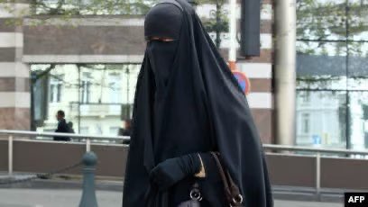 TheBritLad's tweet image. Should the Burka be BANNED across the west?
