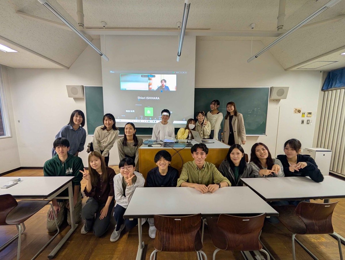 NGOaoi's tweet photo. 夏休みも終わり、新学期の活動が始まりました！

10/11にはOBOG会があり、３期生の先輩をはじめ10人の先輩方が参加しくださり、今の活動や悩みを共有し当時の話やアドバイスをしていただきました！

あおいが21期まで無事続いているのは周りの支えのおかげです！これからも応援よろしくお願いします！ https://t.co/KrXMokz9Ap