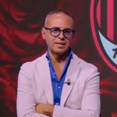 garante_il's tweet photo. "Facciamo un appello allo speaker del Milan e allo stadio di San Siro: rimettere domenica, anche se è avversario, 'Pioli is on fire' prima della partita… Prima della partita San Siro deve mettere 'Pioli is on fire' e fare tutti un applauso a Stefano Pioli"

Criscitiello https://t.co/cMtMwISaG9