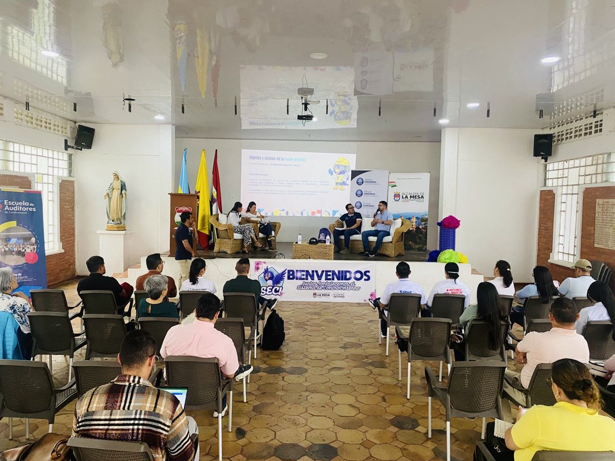 Control Interno (@controlintcund) on Twitter photo #AEstaHora 📍Desde la provincia del Tequendama, en <a href="/AlcaldiaLaMesa/">Alcaldía La Mesa</a>, Yoana Aguirre, jefe de <a href="/ControlIntCund/">Control Interno</a>, da apertura al conversatorio de buenas prácticas en #ControlInterno, destacando la cooperación territorial y la gestión del conocimiento como motores de innovación. 💡🤝 #AEstaHora 📍Desde la provincia del Tequendama, en <a href="/AlcaldiaLaMesa/">Alcaldía La Mesa</a>, Yoana Aguirre, jefe de <a href="/ControlIntCund/">Control Interno</a>, da apertura al conversatorio de buenas prácticas en #ControlInterno, destacando la cooperación territorial y la gestión del conocimiento como motores de innovación. 💡🤝