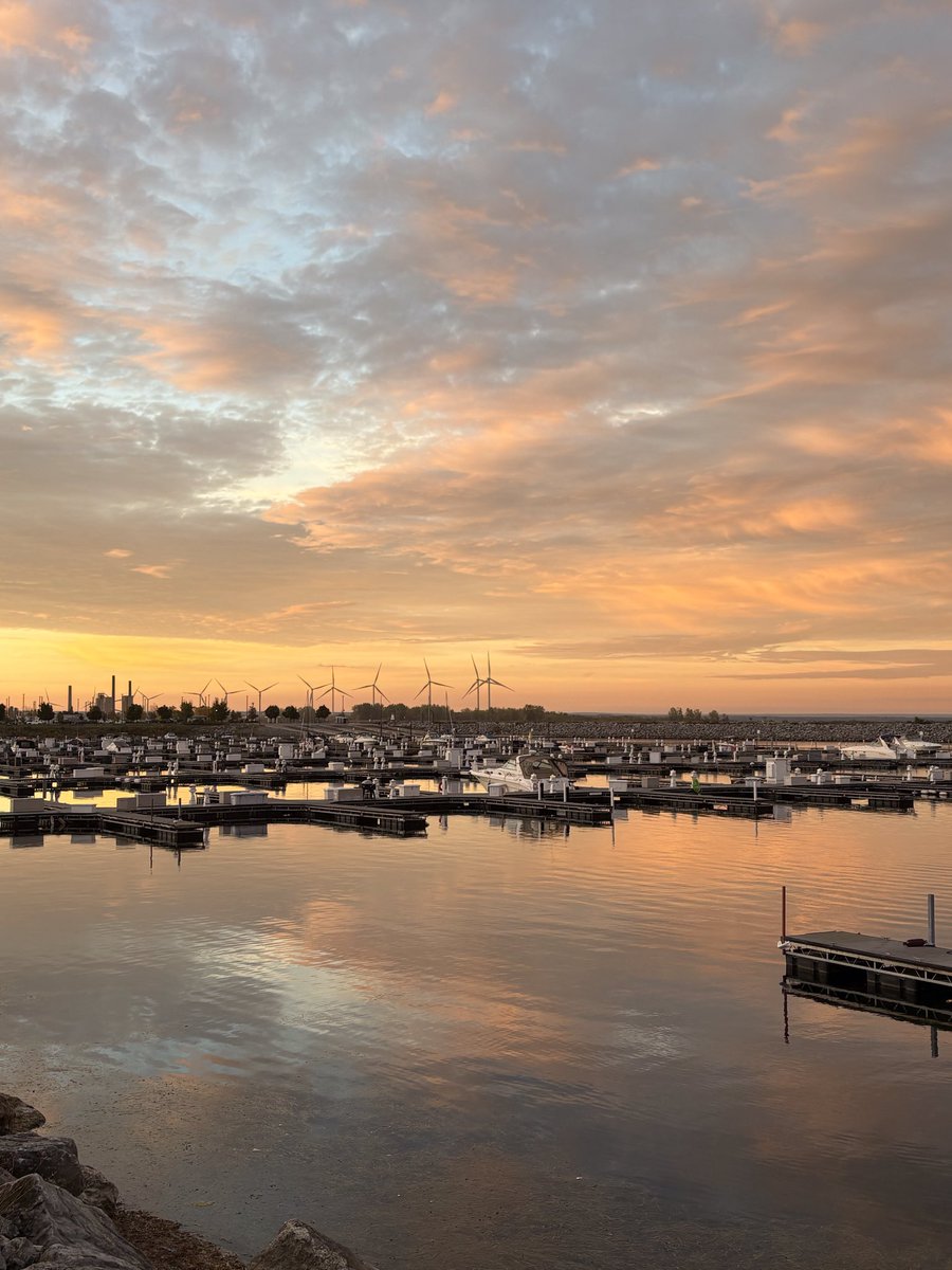 Charlie's Boat Yard tweet media