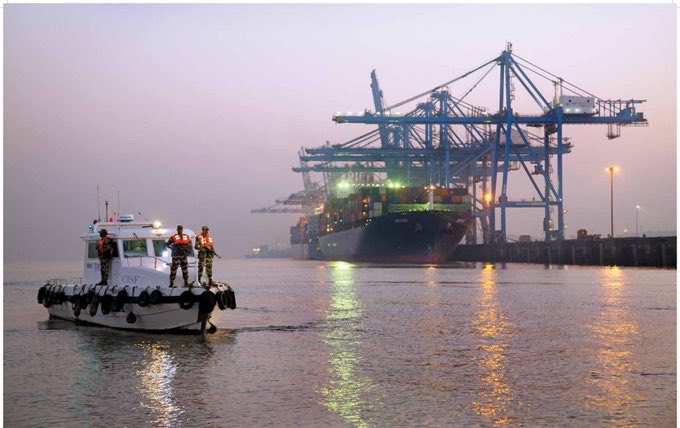 CISFSouth's tweet image. *WHERE SECURITY MEETS PRIDE, EXCELLENCE PREVAILS!* 

Port security is our top priority and responsibility. Together, we stand for &quot;संरक्षण एवं सुरक्षा&quot;.Let&apos;s ensure a safe future!

#PROTECTIONandSECURITY #CISF #NationFirst #PortSecurity #SafetyFirst

@CISFHQrs