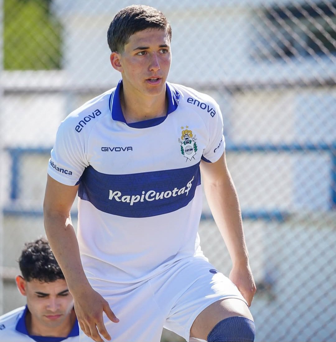 Cielosports (@cielosports) on Twitter photo 🚨 #GELP | Fernando Zaniratto incluyó a Nicolás Barros Schelotto en el equipo TITULAR que paró en la práctica de hoy.
ℹ️ <a href="/BarbettiJulian/">Julián Barbetti</a> al aire de Cielosports Radio 🚨 #GELP | Fernando Zaniratto incluyó a Nicolás Barros Schelotto en el equipo TITULAR que paró en la práctica de hoy.
ℹ️ <a href="/BarbettiJulian/">Julián Barbetti</a> al aire de Cielosports Radio
