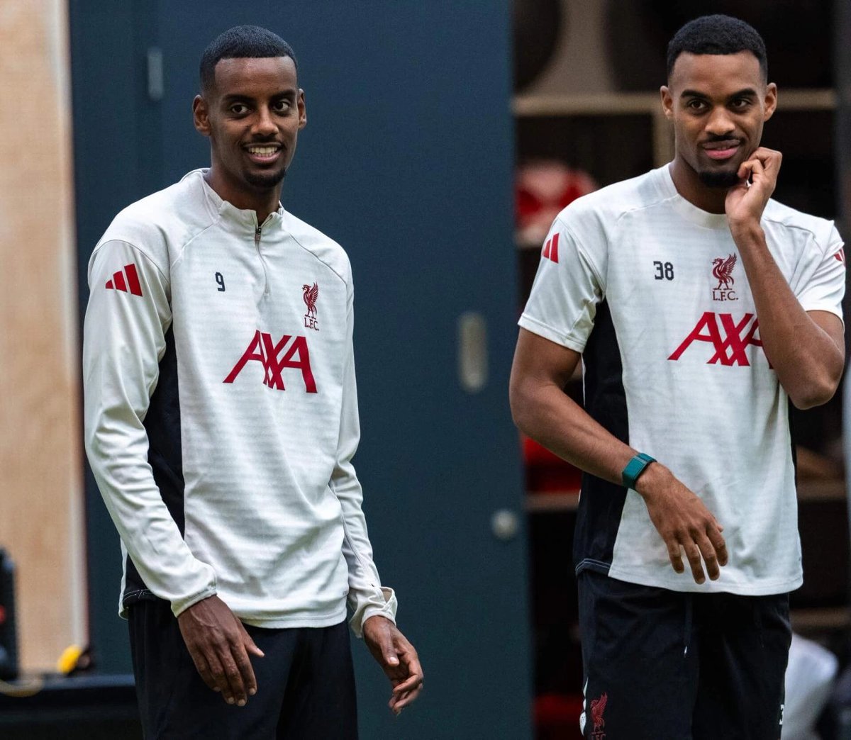 vvdhive4's tweet image. Top 5 on my #clientlist btw