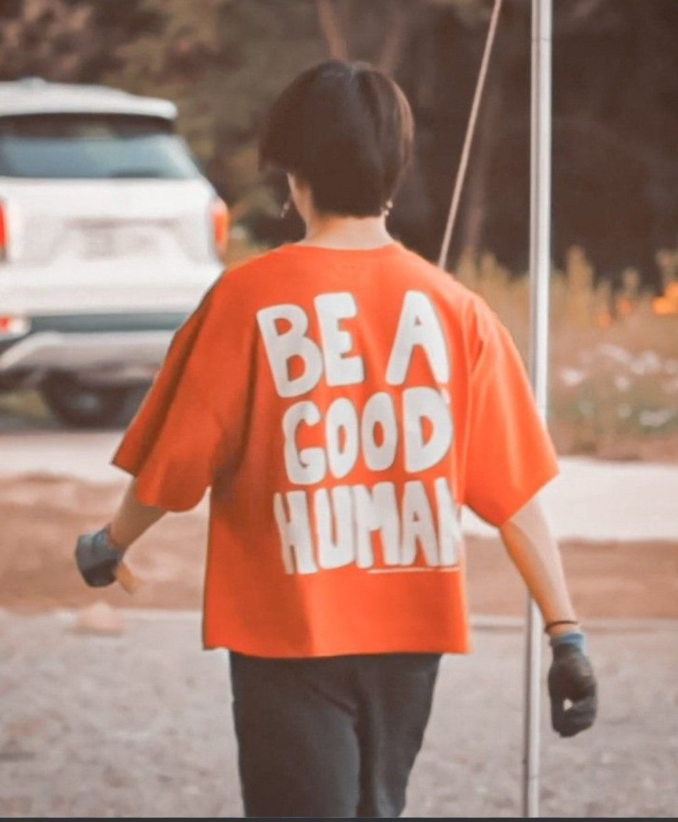 eshli26291's tweet photo. #13TraitsOfJimin #Kidness
Jimin's kindness speaks quietly - steady, sincere, and powerful in its own way.
You can see it in how he listens, comforts, and helps others, even when he's worn out. It's the kind of kindness that's real even if no one's watching.
++ https://t.co/CzqZ7LMwZ1