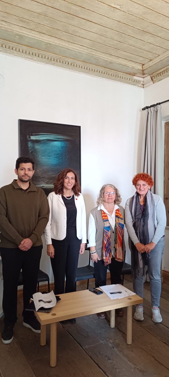 Dünya Yoksullukla Mücadele Günü'nde Kıraathane İstanbul'da kurucumuz <a href="/hacerfoggo/">Hacer Foggo</a> ile basın toplantısı düzenledik. 

Toplantıda önce ücretsiz Okul Yemeği talebimizi yinelediğimiz filmimizi tanıttık.

BM'nin Sürdürülebilir Kalkınma Hedefleri'ndeki başarısızlığı ve Türkiye'deki