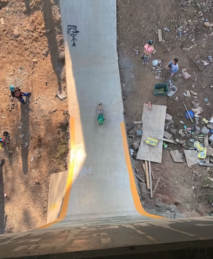 cnkerr's tweet photo. mental. imagine rolling in from a disaster up here https://t.co/yxTFN1fhtS