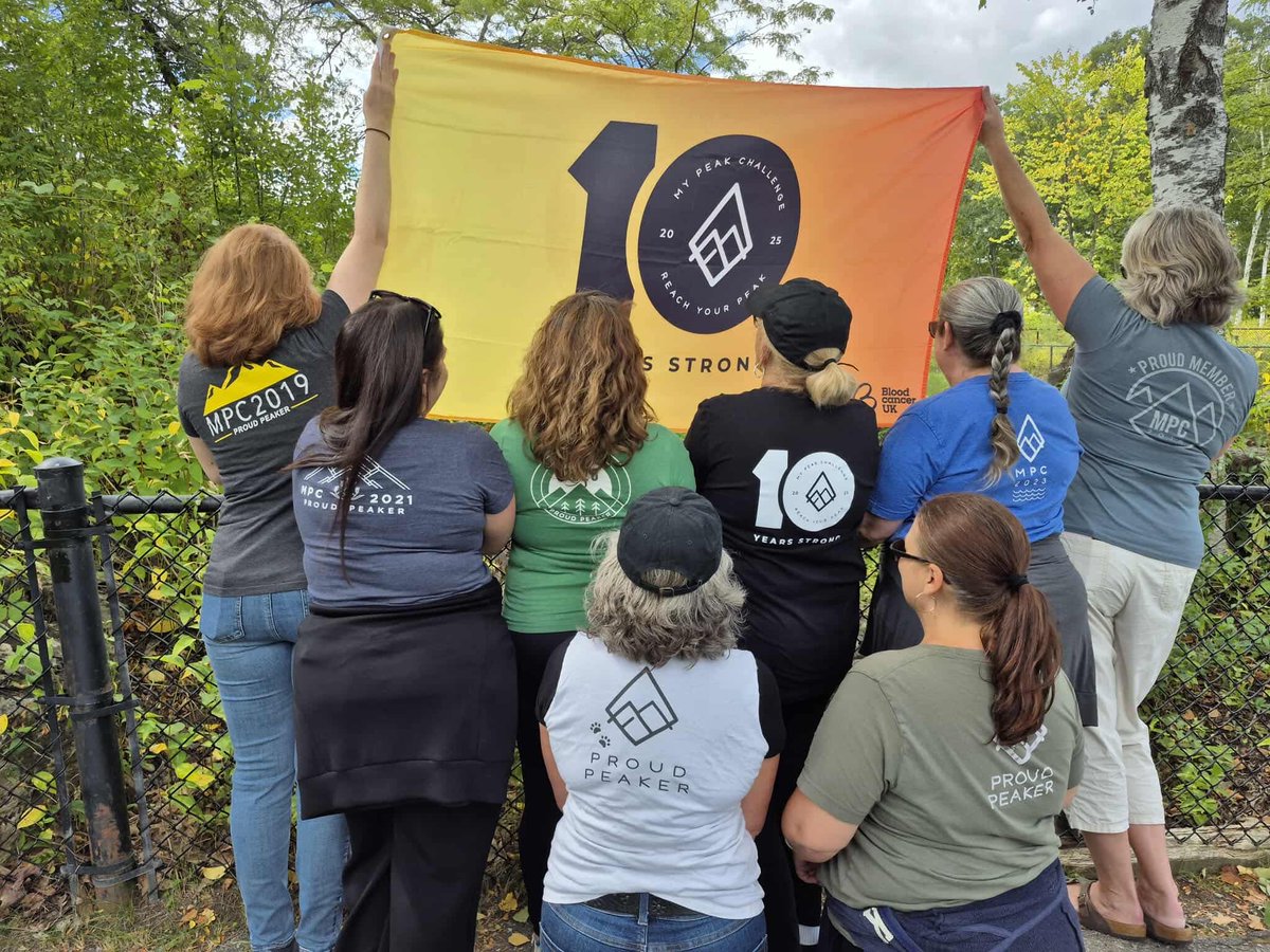 MyPeakChallenge's tweet image. Rocking our #MPC membership shirts through the years — proving Peakers only get stronger with time! 💥 #ReachYourPeak

#MyPeakChallenge #SamHeughan