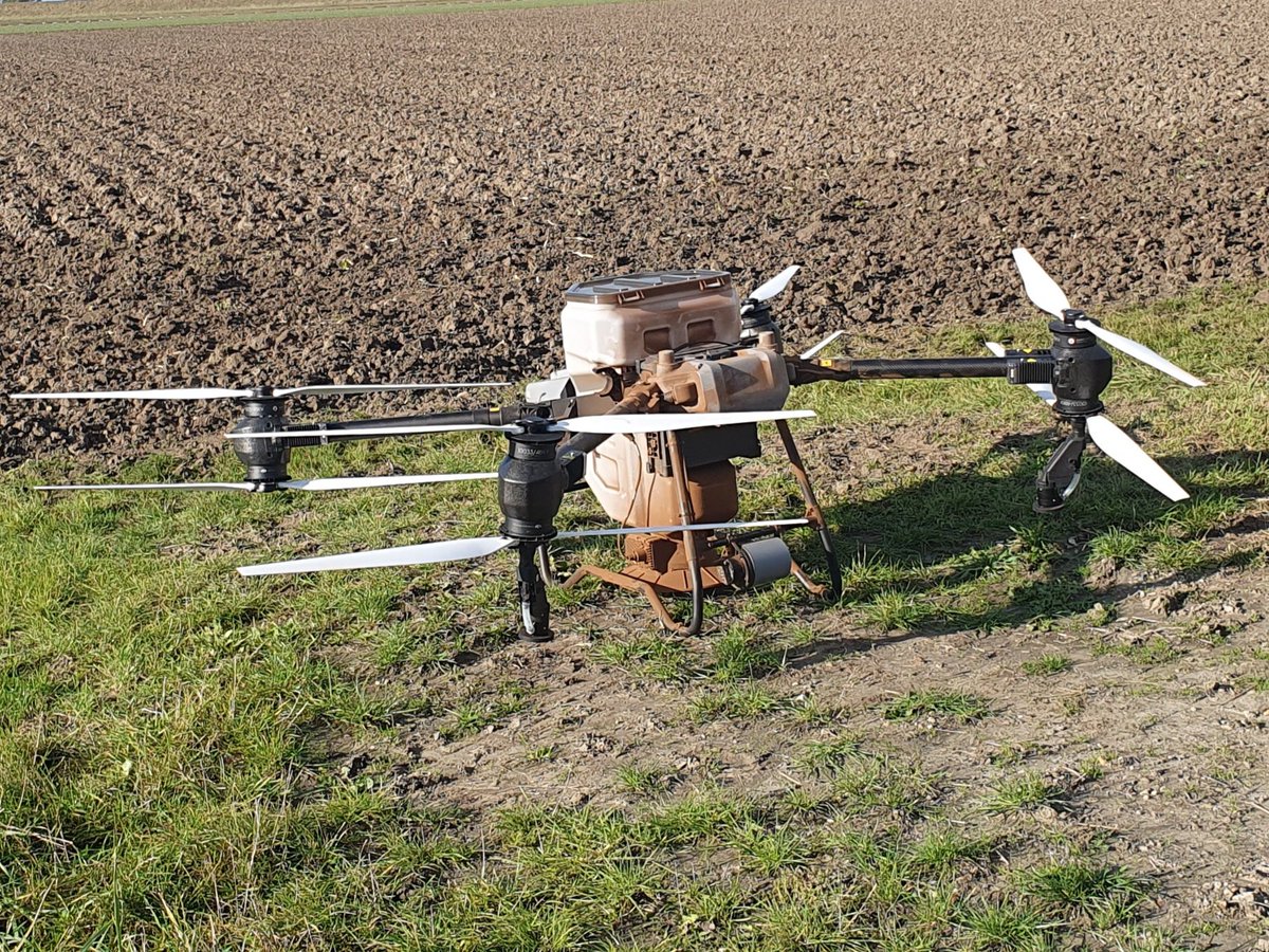 Morgen maar even in bad doen, beetje vuil geworden..🙈🙈 Maandag weer verder NKG duo en Phacelia  zaaien.. #Groenbemesters #Topbodem