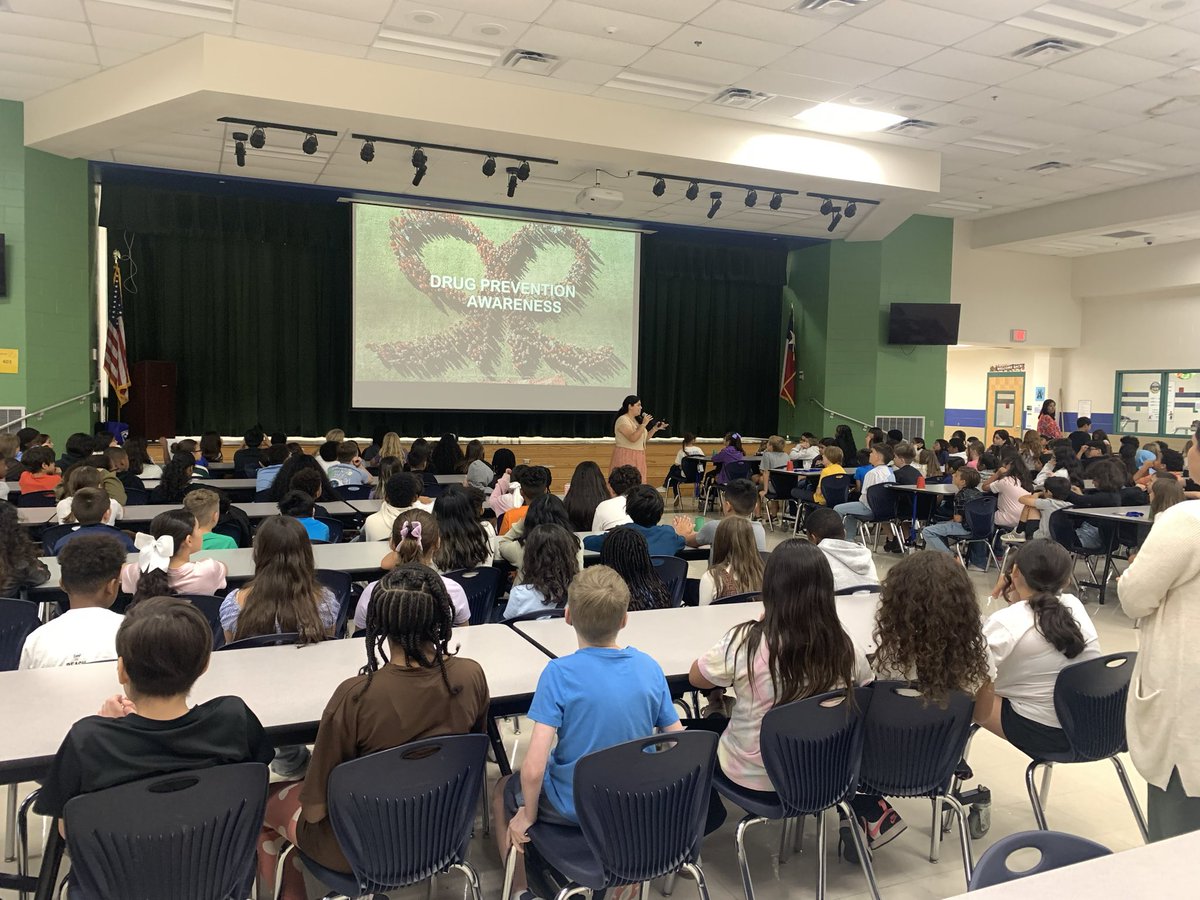 Amanda Barrett tweet media