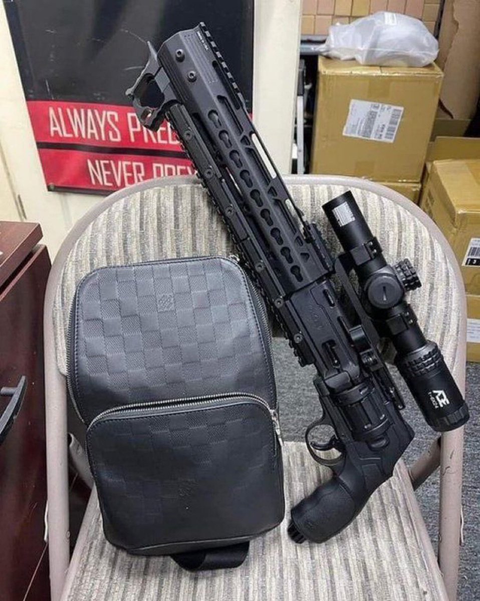 WeaponsVault's tweet image. 