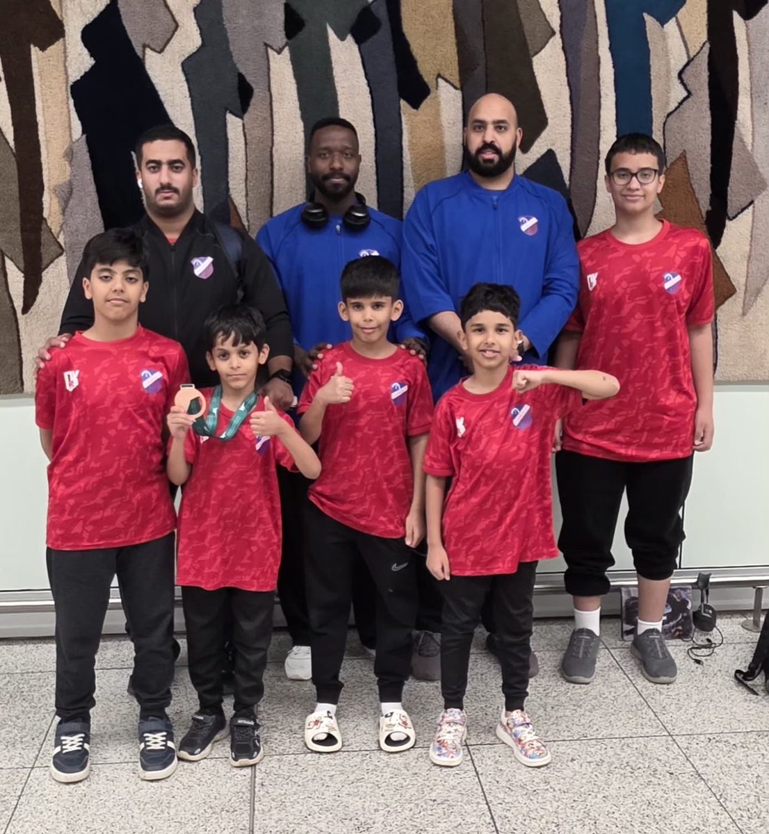 خبر |

حقق لاعب فريق التايكوندو بالنادي
 لزام النفيعي 
الميدالية البرونزية لوزن -20
ببطولة المملكة للمجموعة الاولى ..

#كلنا_عكاظ