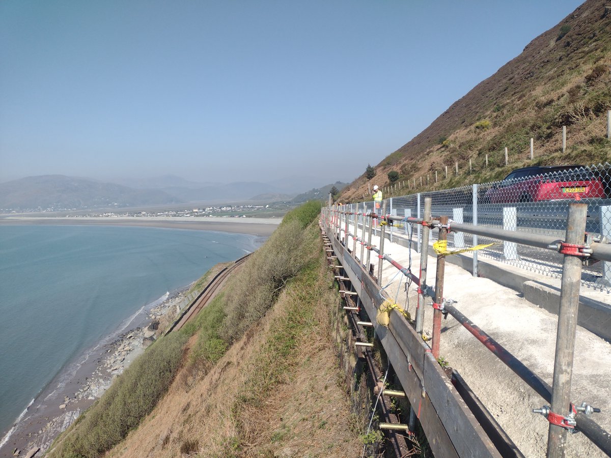 We’re shortlisted for4️⃣awards at the <a href="/CIHTUK/">CIHT</a> Cymru Wales Awards 2025🙌

In partnership with Ymgynghoriaeth Gwynedd Consultancy, the A470 Blaenau Ffestiniog Link Path &amp; A493 works are nominated🏆

Our Co2 reduction strategy is also up for the Environment and Sustainability Award🤩