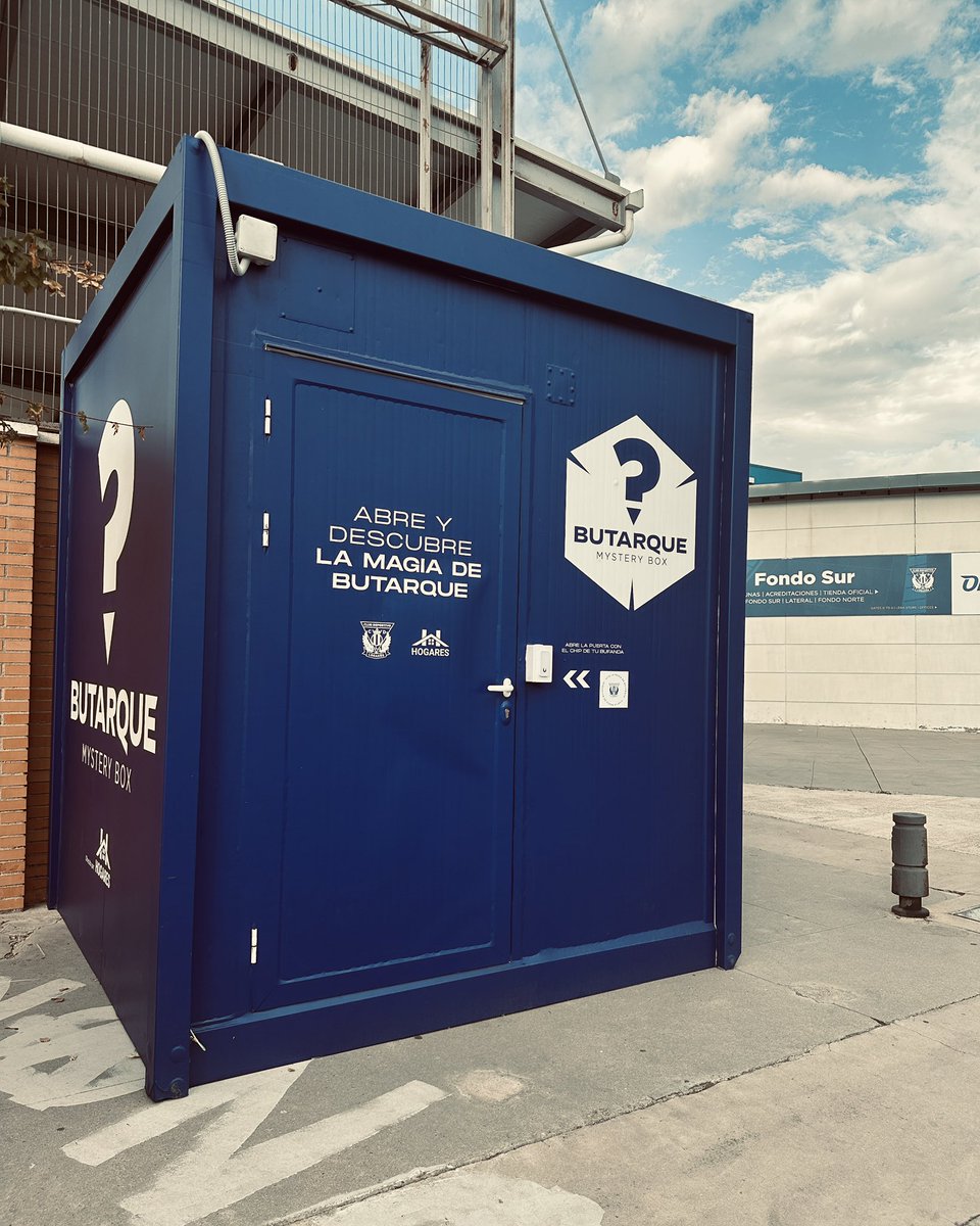 CDLeganes's tweet image. 🎁La Mystery Box cambia de ubicación y se sitúa junto a la puerta 8. 

🤩Para el #LeganésMálaga más premios, y uno de ellos muy especial gracias a nuestros amigos de Facundo 🤤

🙌🏻¡No te olvides tu bufanda!