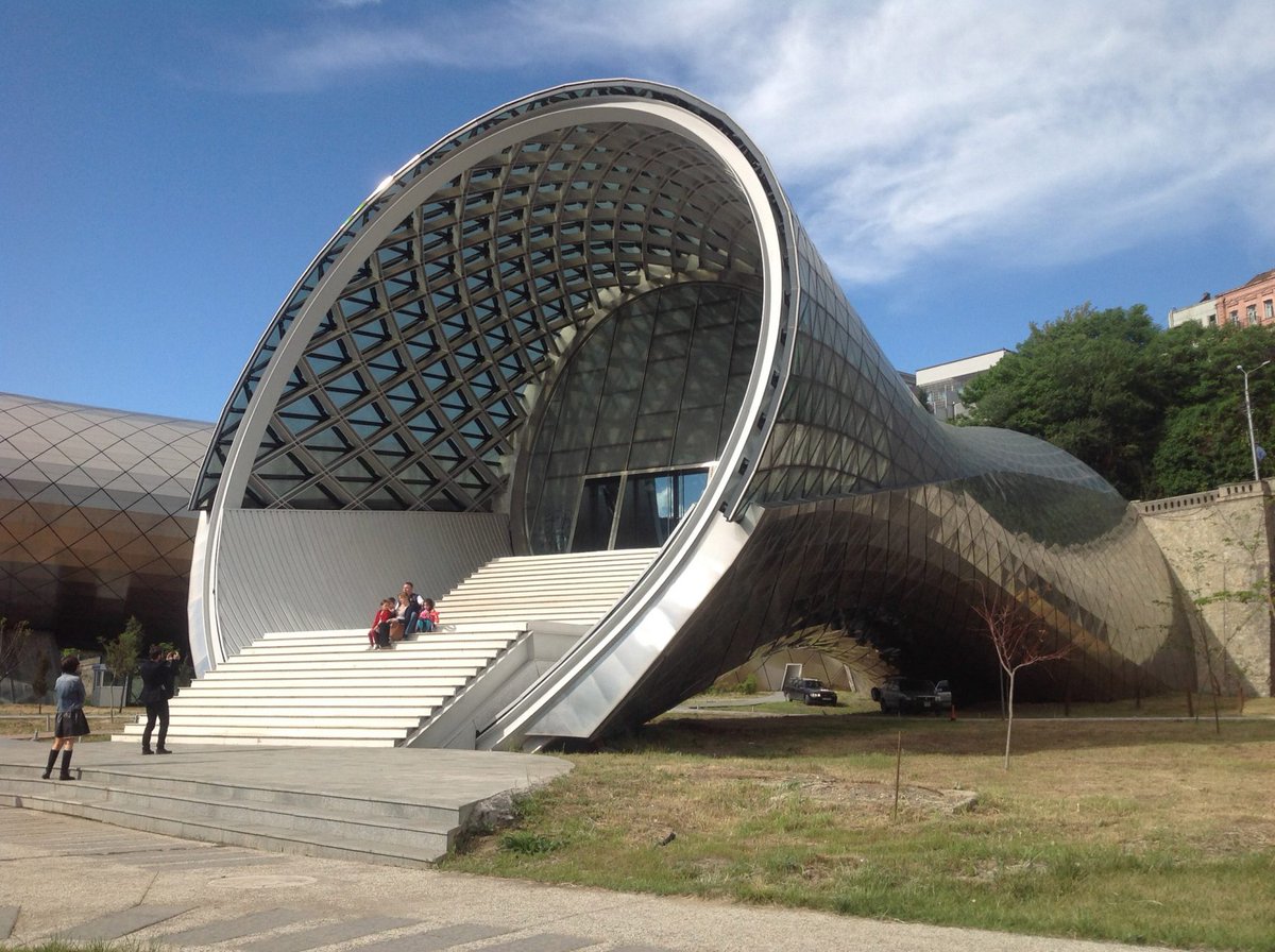 4AAAAart's tweet photo. Music theatre and exhibition hall by Studio Fuksas

Tbilisi, Georgia 🇬🇪 https://t.co/7wksgis22h