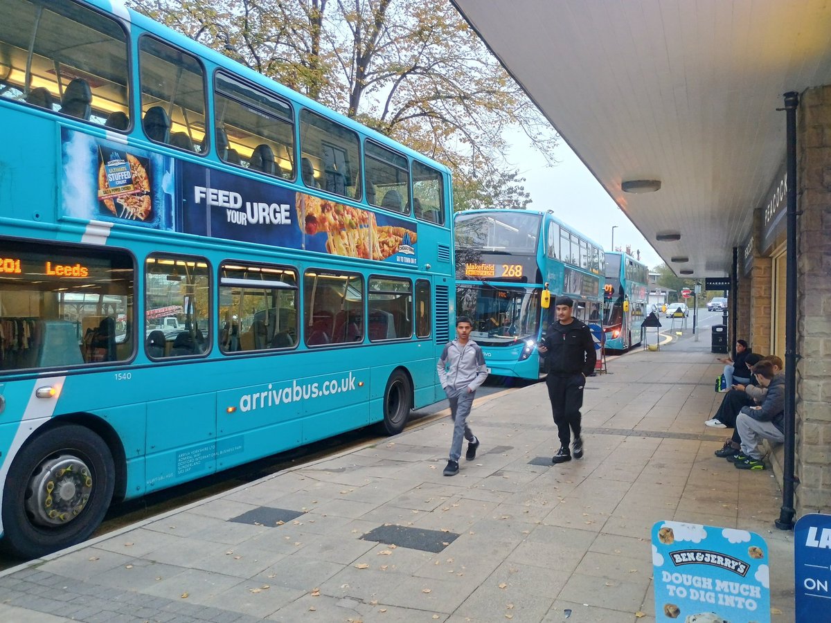 DaveCalvert1's tweet photo. @arrivayorkshire Why no drivers for 201 buses? Two stood at Heckmondwike !! https://t.co/T2vQFzSZzo