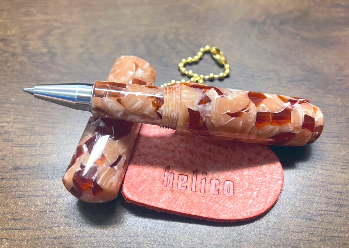 helico ヘリコ 〈諏訪 匠〉 万年筆 シュクル 万年筆 helico 諏訪 匠 シュクル Kohaku 琥珀 sucre_Kohaku あすつく